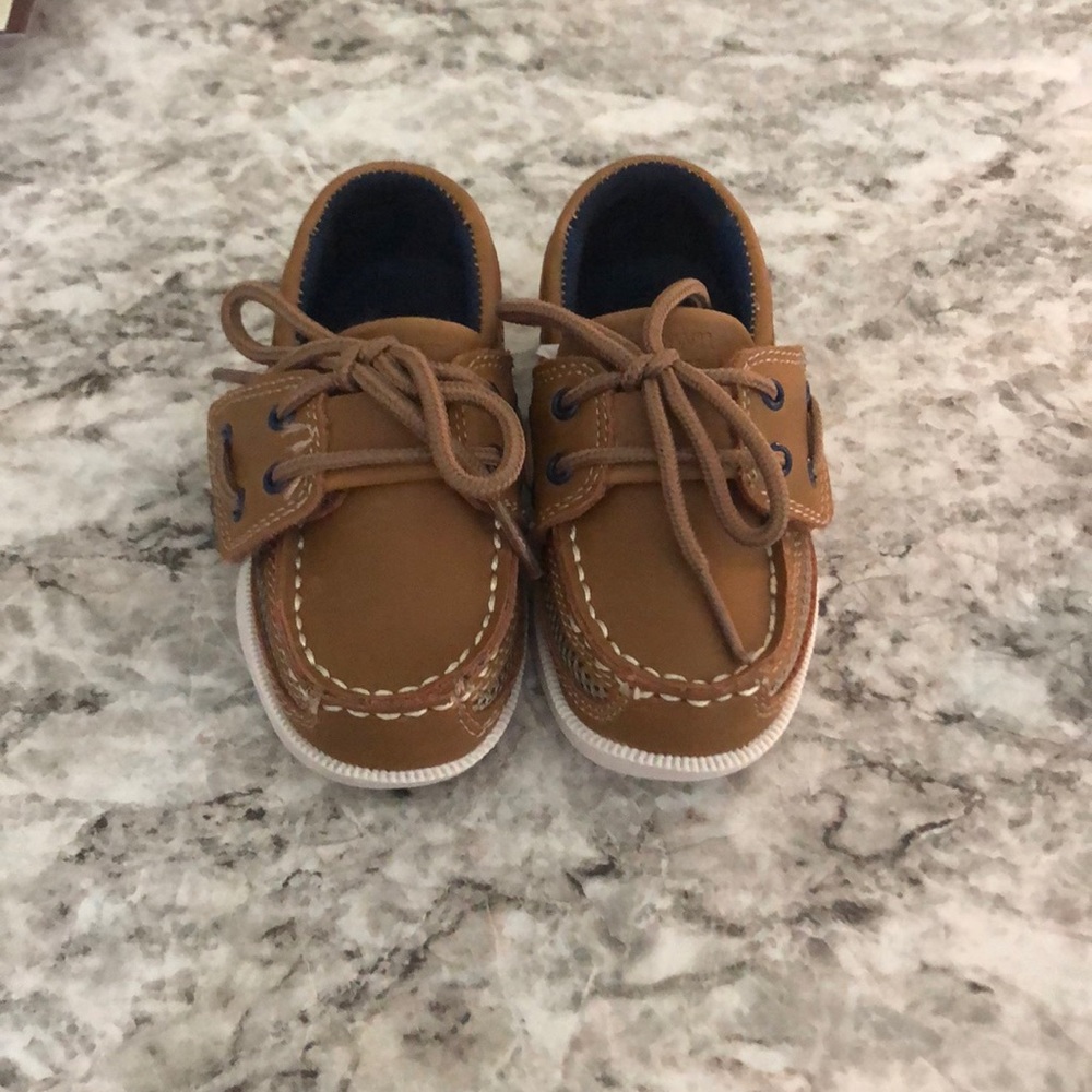Crown&Ivy toddler tan boat shoe.